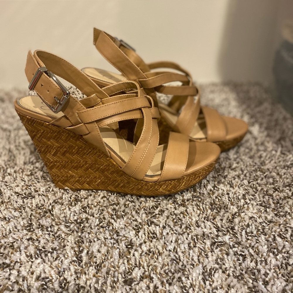 Jessica Simpson Tan Wedge Sandal. Size 9. Like new.